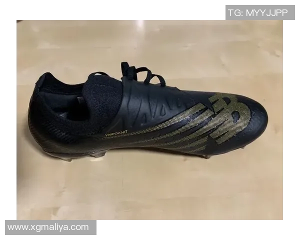 足球明星推荐的训练鞋子选择指南助你提升球技与表现